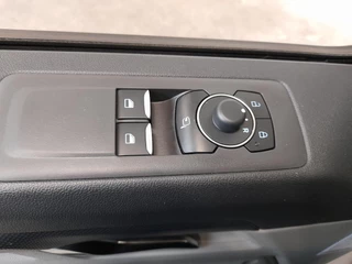 Ford Transit Custom – thumbnail 12