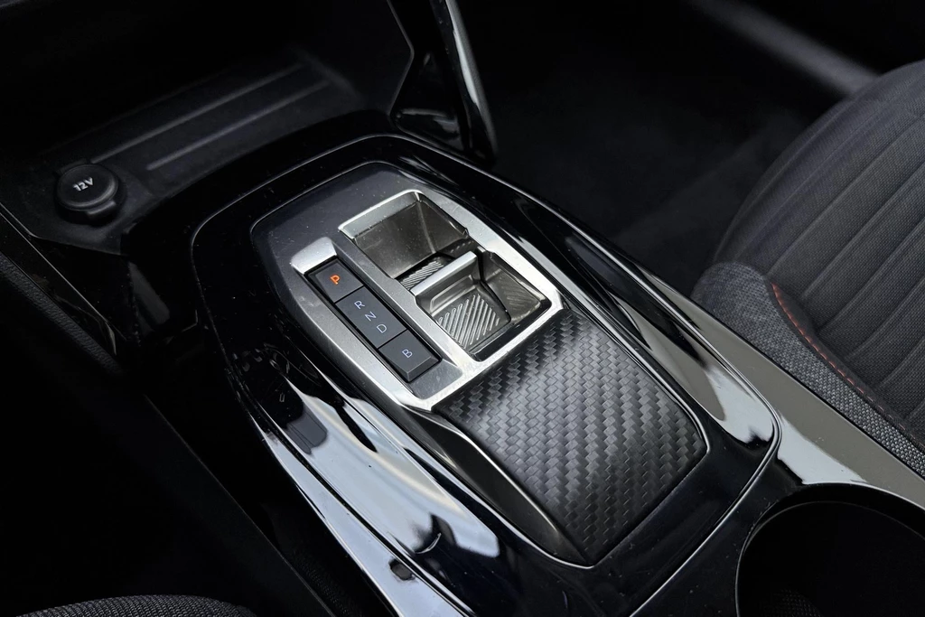 Peugeot e-208 – foto 27