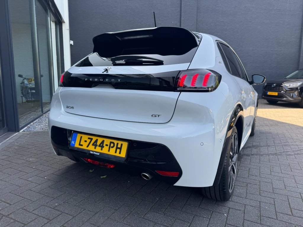 Peugeot 208 – foto 9