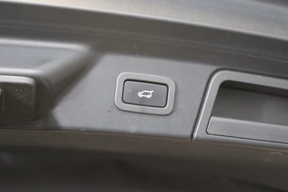 Land Rover Range Rover Velar – thumbnail 24