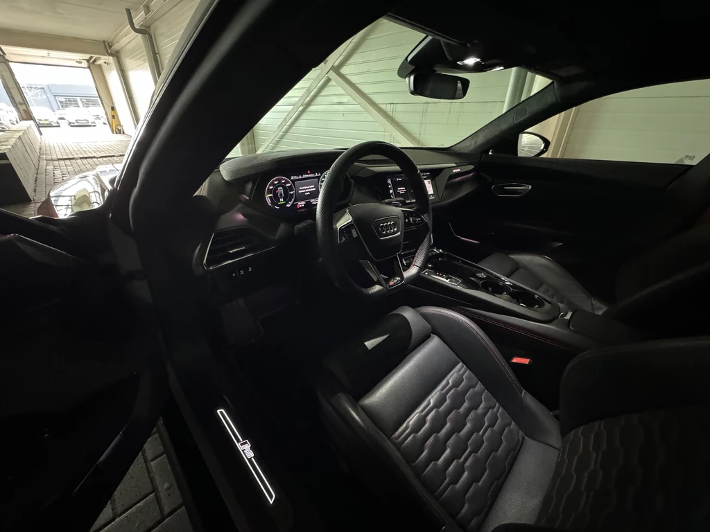 Audi e-tron GT – foto 12