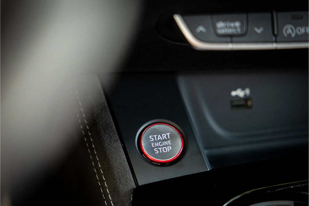 Audi RS4 – foto 38