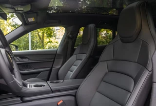 Porsche Taycan – thumbnail 7