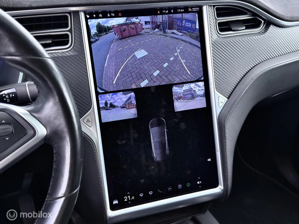 Tesla Model X – foto 24