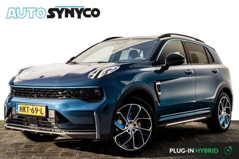 Lynk & Co 01 1.5 Plug-in Hybrid 262 Pk | Stuurverwarming | Zwarte Hemel | 75 km Elektrisch Panoramadak | NL Auto | 20 inch. LMV | 1e eigenaar