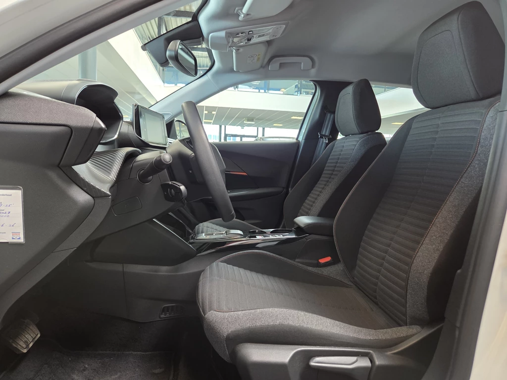 Peugeot e-2008 – foto 15