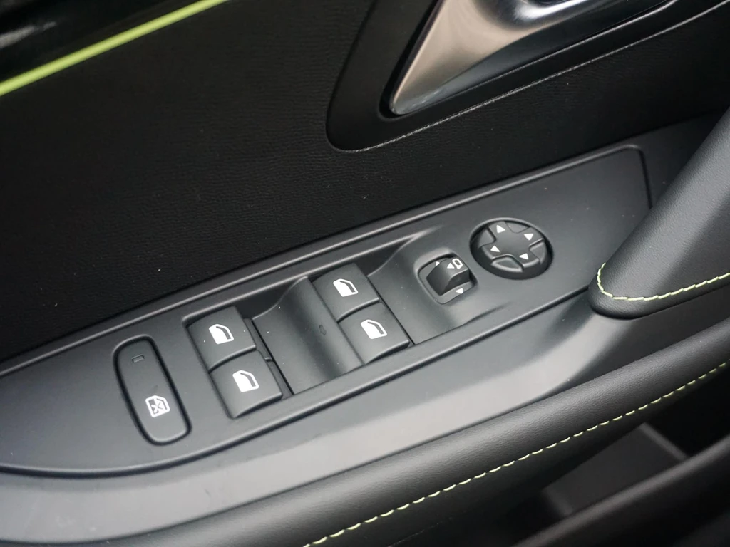 Peugeot 208 – foto 15