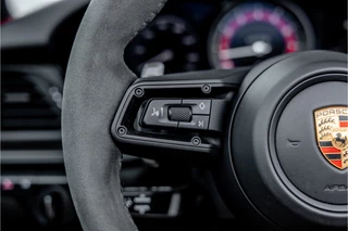 Porsche 911 – thumbnail 34