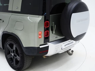 Land Rover Defender – thumbnail 4