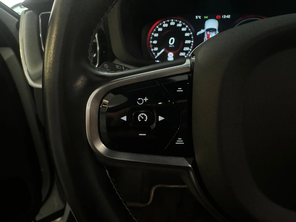 Volvo XC60 – foto 15
