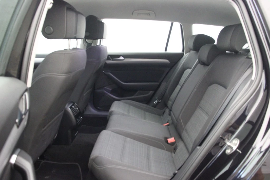 Volkswagen Passat – foto 16