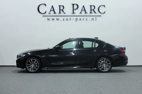 BMW 3-serie 320i M-Sport LED/VIRTUAL/SFEER/PANORAMADAK/LEDER+S.VERWAMRING/19" LMV/PDC/CRUISE/ECC/12 MND GARANTIE!