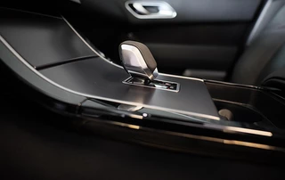 Land Rover Range Rover Velar – thumbnail 35