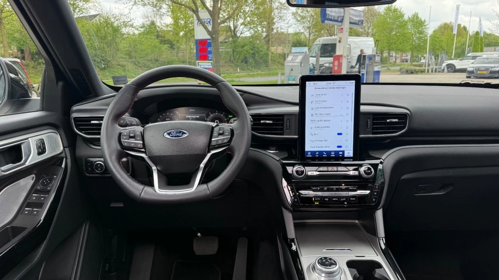 Ford Explorer – foto 3