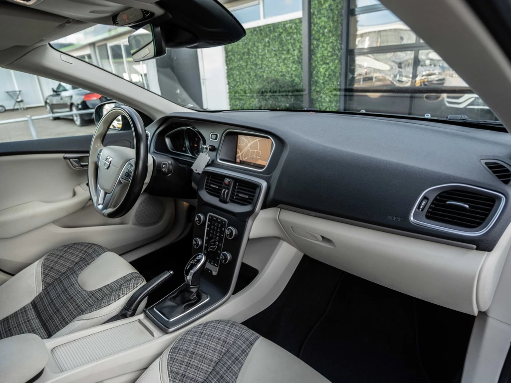 Volvo V40 – foto 32