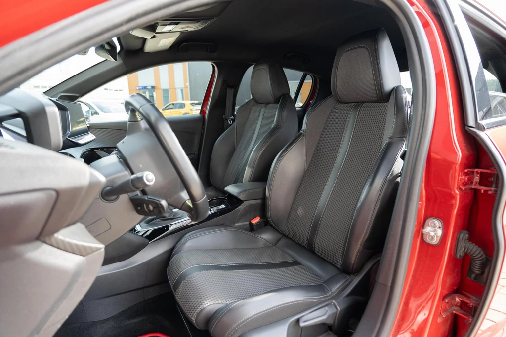 Peugeot 208 – foto 14