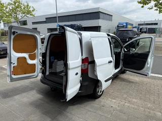 Ford Transit Courier – thumbnail 12