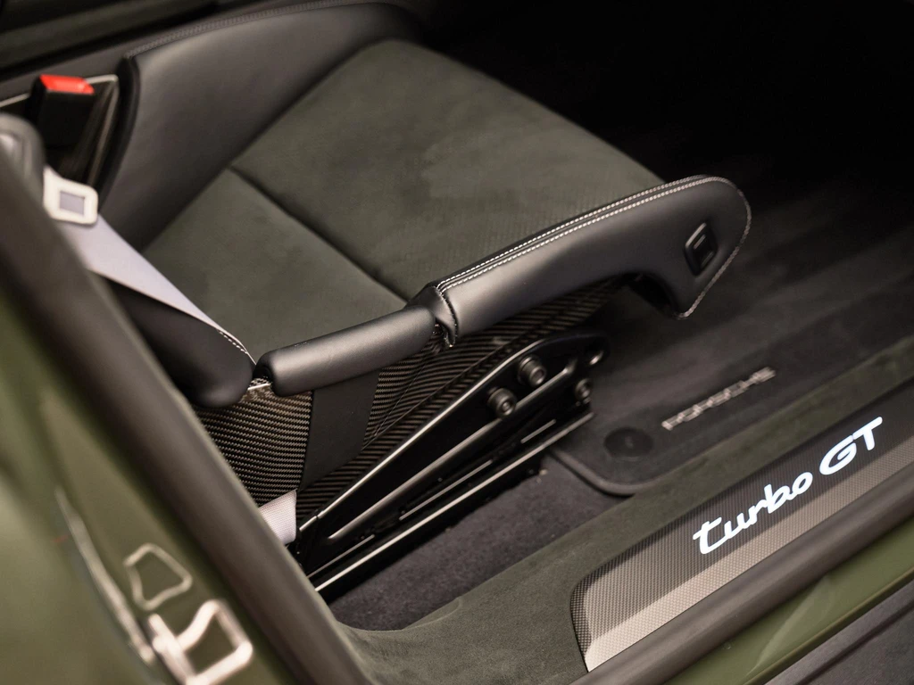 Porsche Taycan – foto 30