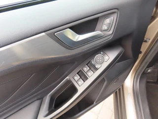 Ford Focus – thumbnail 15