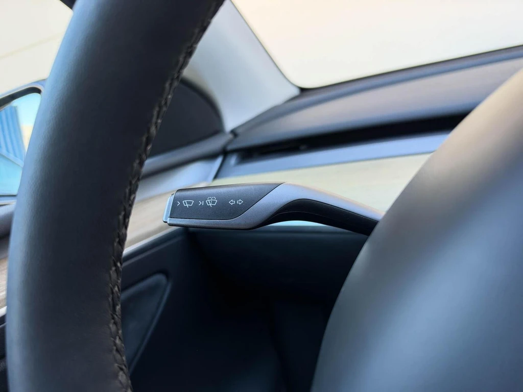Tesla Model Y – foto 38