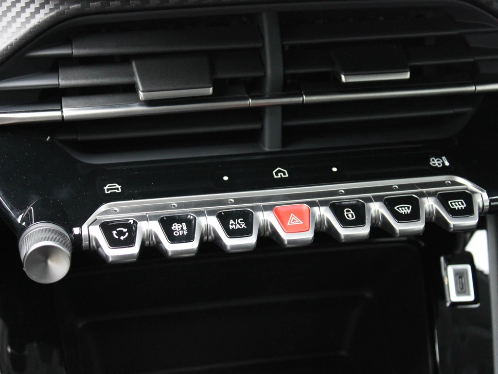 Peugeot 208 – foto 21