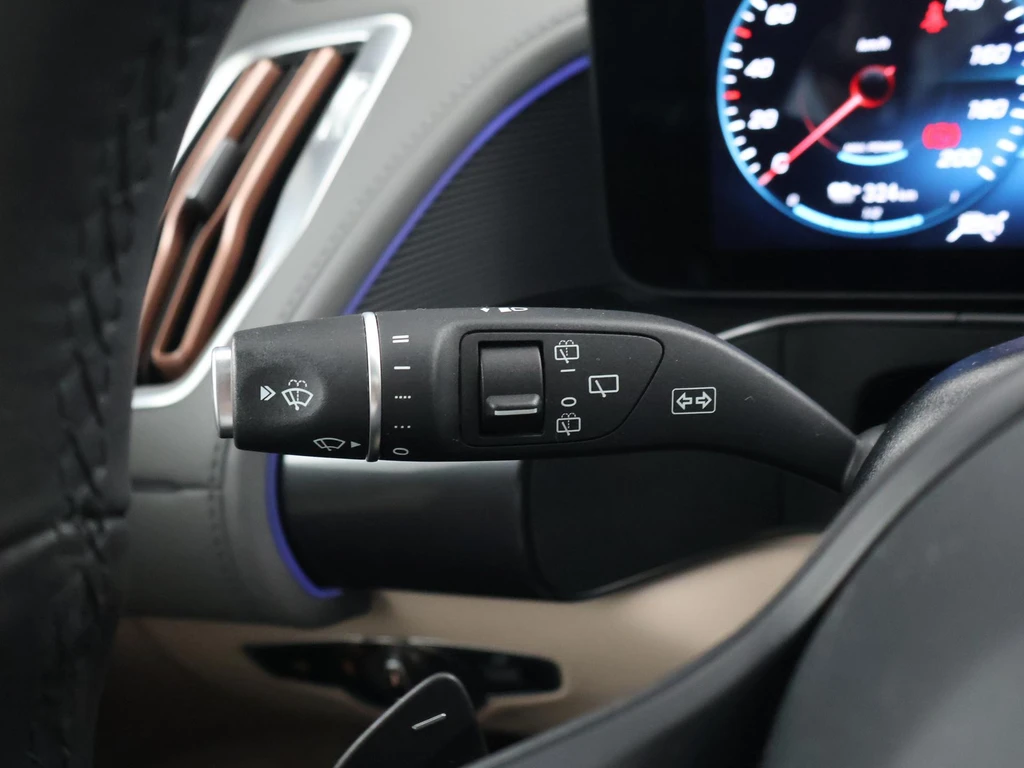 Mercedes-Benz EQC – foto 73