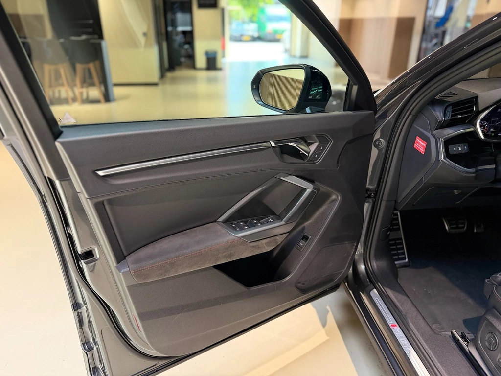 Audi RSQ3 – foto 17