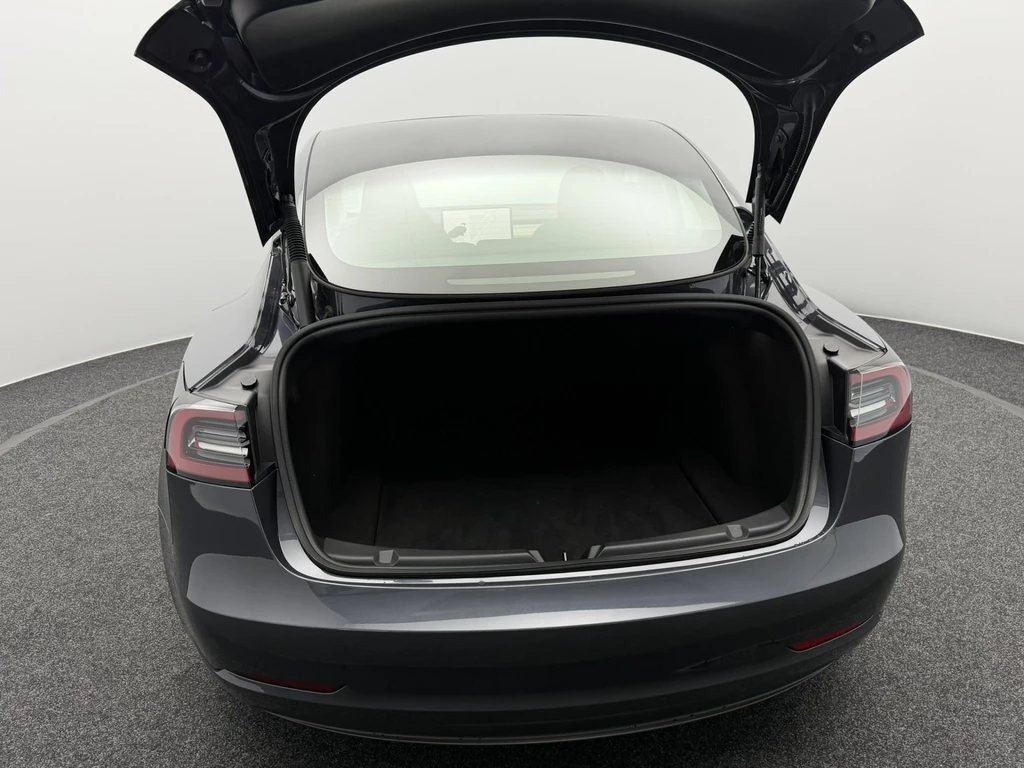 Tesla Model 3 – foto 12