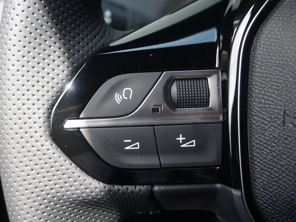 Peugeot e-2008 – foto 19