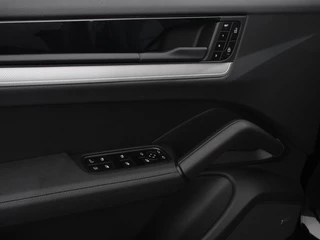 Porsche Cayenne – thumbnail 18