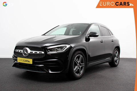 Mercedes-Benz GLA-klasse 200 Automaat AMG Line Navigatie Climate Control Camera Parkeer sensoren Stoelverwarming Electrisch bedienbare achterklep Dab Led Sfeerverlichting Extra Getint Glas