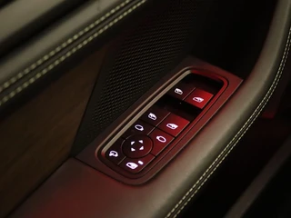 Porsche Taycan – thumbnail 29