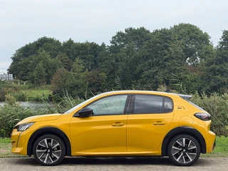 Peugeot e-208 – thumbnail 2