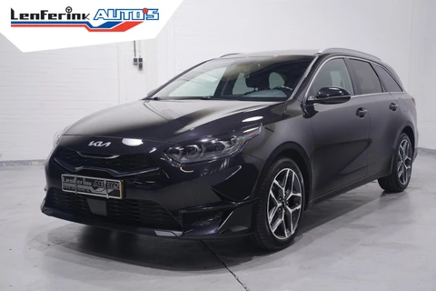 Kia Ceed Sportswagon 1.0 T-GDi MHEV DynamicPlusLine 1e eigen. NAP 17"-lmv PDC achter camera Navigatie half lederen bekleding APPLE-carplay DAB-ontvangst lane-assist stoel/stuur-verwarming ACC dakrail-allu electrische-achterklep private-glas LED-verlichting