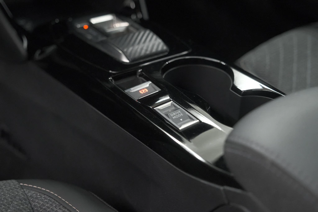 Peugeot e-2008 – foto 33