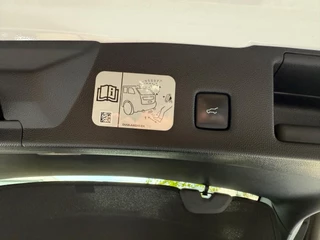 Ford Kuga – thumbnail 42