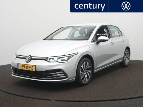 Volkswagen Golf 1.4 eHybrid Style Automaat - IQ light - Navigatie - ACC - Ergo-Active bestuurdersstoel - Camera - PDC