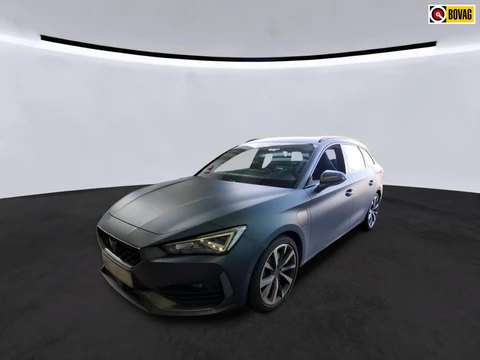 CUPRA Leon Sportstourer 1.4 e-Hybrid VZ Performance * Mat grijs * Startknop * Trekhaak * Memory *
