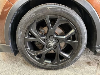 Toyota C-HR – thumbnail 11