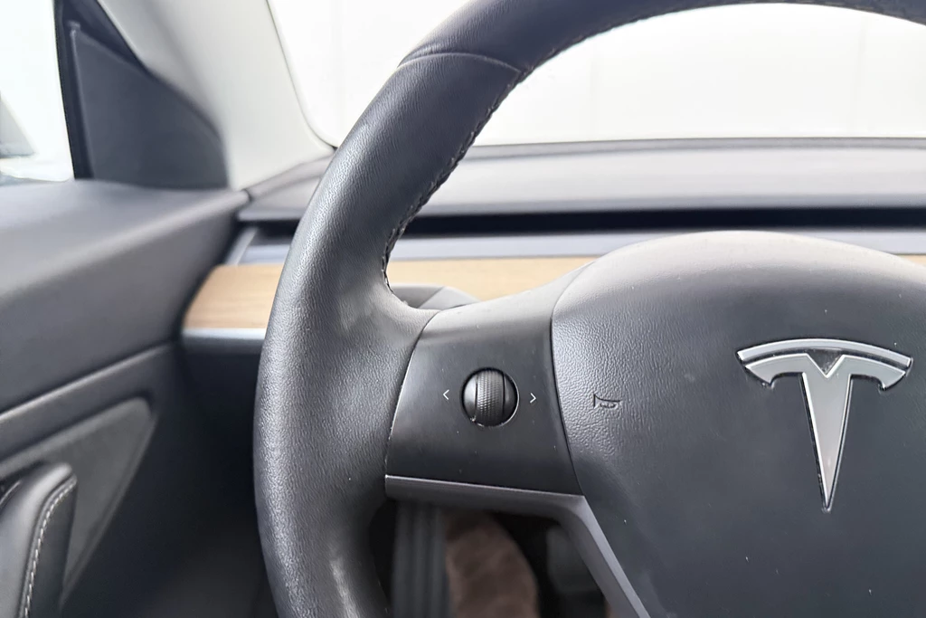 Tesla Model 3 – foto 16