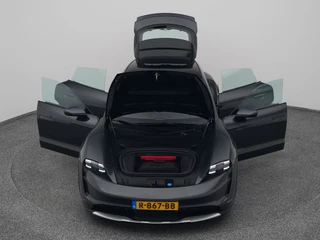 Porsche Taycan – thumbnail 17