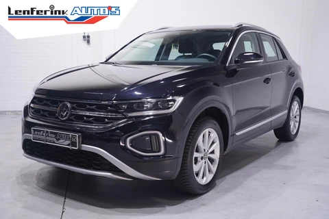 Volkswagen T-Roc 2.0 TDI Style 4Motion Navi Apple Carplay Achteruitrijcamera Stoelverwarming ACC PDC Parkeerhulp Clima Trekgewicht 1900 kg