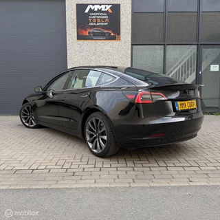 Tesla Model 3 – thumbnail 3