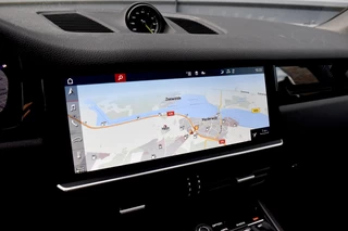 Porsche Cayenne – thumbnail 14
