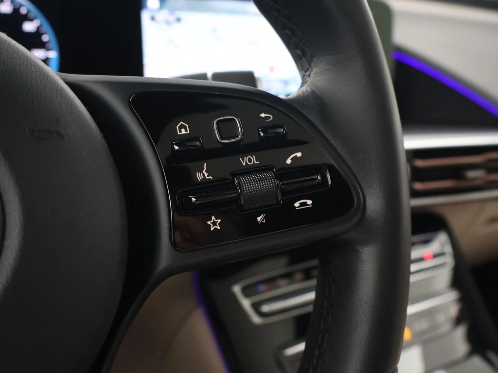 Mercedes-Benz EQC – foto 30