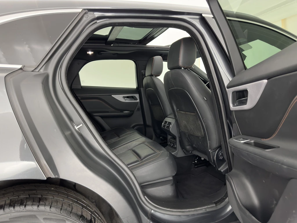 Jaguar F-PACE – foto 13