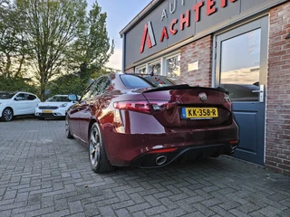 Alfa Romeo Giulia – thumbnail 4