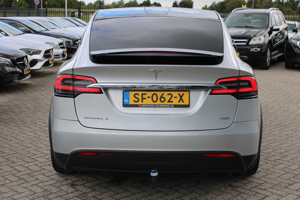 Tesla Model X – foto 4