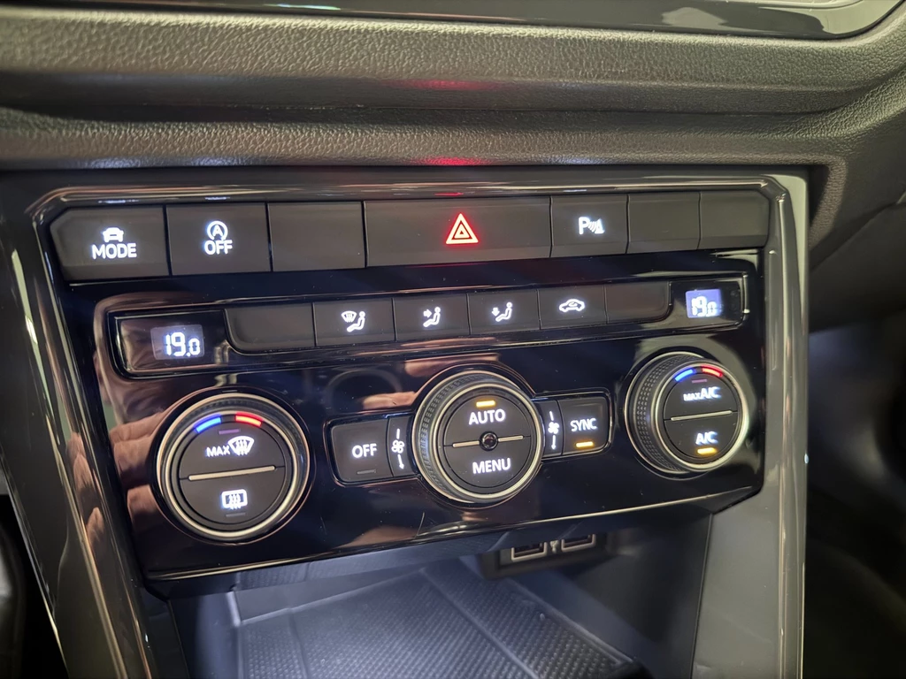 Volkswagen T-Roc – foto 21
