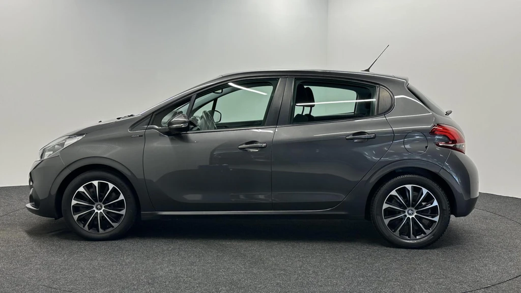 Peugeot 208 – foto 2